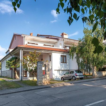 Casa Mareva Hotel Porec Exterior photo