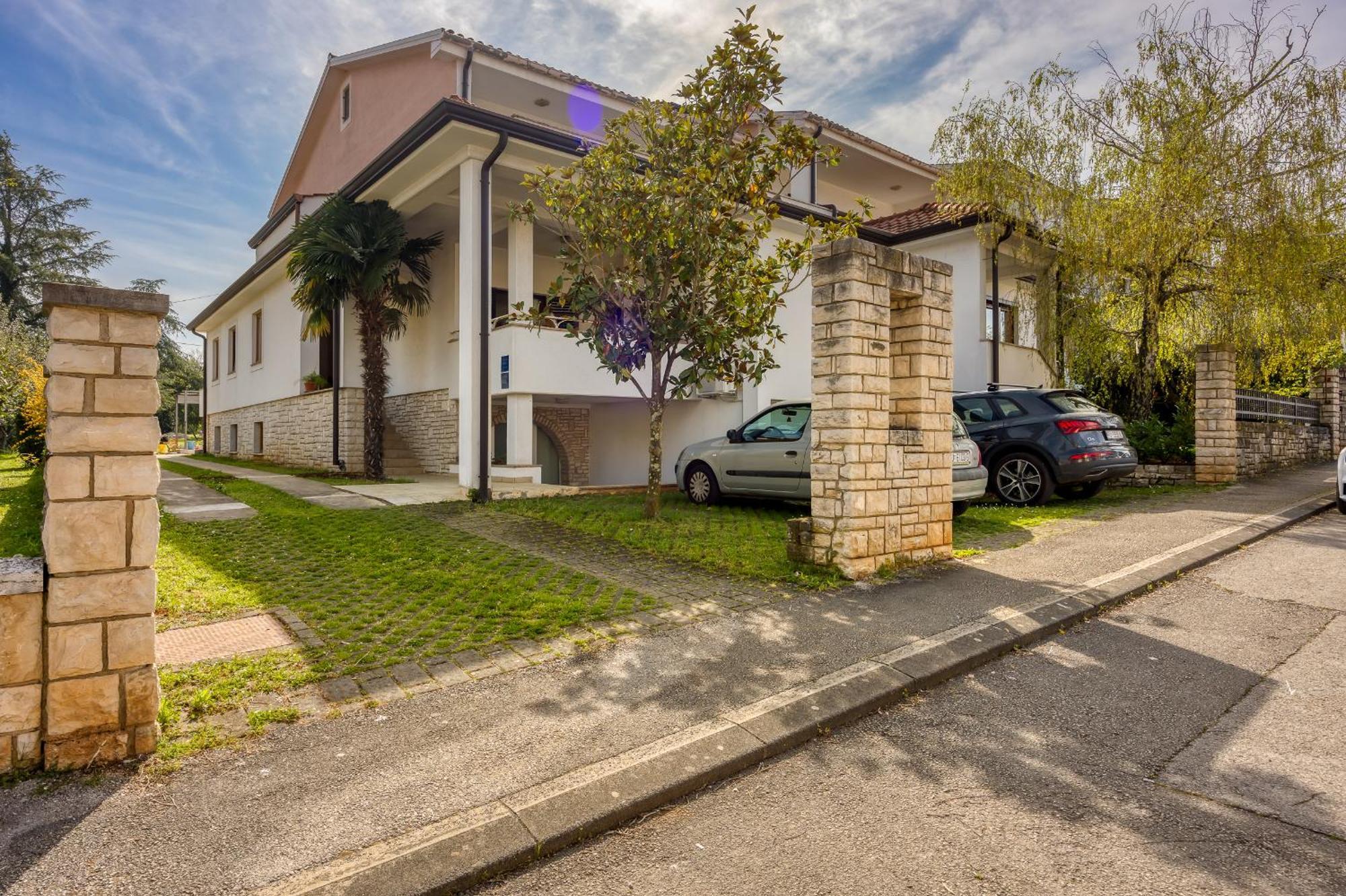 Casa Mareva Hotel Porec Exterior photo